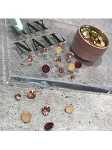 レイネイル アンド レイアイ 長嶺店(RAY NAIL & ray eye)/Ｖカットストーン