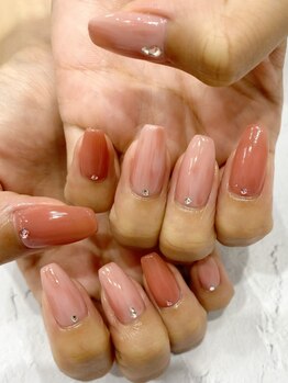 タフィーネイル(Taffy Nail)の写真/ワンカラー・ラメグラ3990円、自爪ケアは2500円★