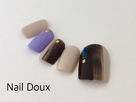 シックなフットネイル