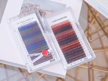 エミュー(emu)の雰囲気（なりたい目元へオーダーメイドまつ毛エクステ/カラー＋￥1000～）