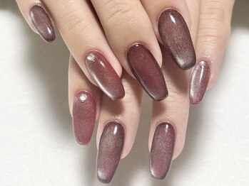 ヘアーアンドネイル ルシア(Hair&Nail Lucia)/紫味ボルドーのマグネットネイル