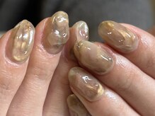 チルダ(tilde)/カーキミネラル