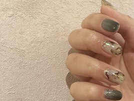 個性派ニュアンスネイル