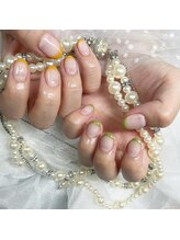 ホヌネイル(honu nail)/ちぐはぐフレンチ