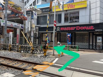 キレイ(Kirei)/ドーナツ屋さんの手前の道を左に