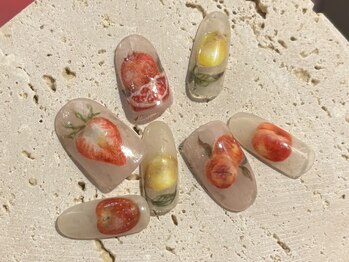 スウィートローズ(Sweet Rose)/絵画風フルーツネイル