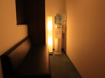 肩こり 頭痛専門整体 ほぐしの匠 ユアーズ瀬野川店/【待合いスペース】