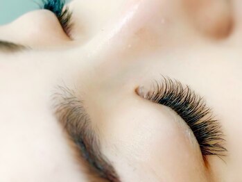 リリーラッシュ 国分寺北口店(LilyLash)の写真/話題のバインドロック導入！！自まつ毛が生え変わるまで取れない持続力と今までにないボリューム感を実現☆