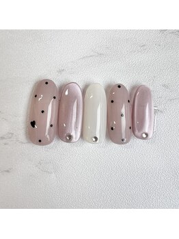 ナナズネイル 魚町店(NANA’sNail)/ドットネイル