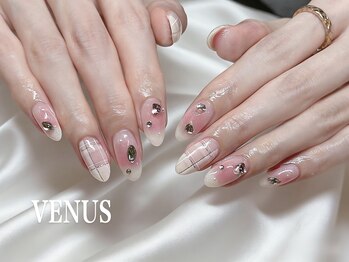 ヴィーナス(VENUS)/春/チークネイル/チェックネイル