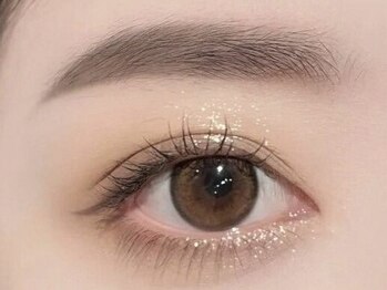 ブルームスアンジュ(Blooms Unge)の写真/【新規/次世代まつげパーマ+美眉カット・眉メイク付き¥7700→¥6450】お顔の印象を左右する目元を整える◎