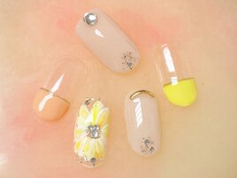 定額B ¥6500 ひまわりネイル