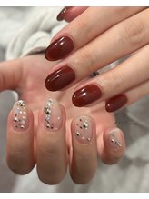 シー(SHE)/アシメントリーネイル