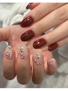 シー(SHE)/アシメントリーネイル