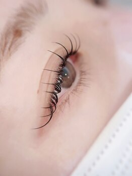 ポイソン(POISSON)/【eye】どの角度からも美しく