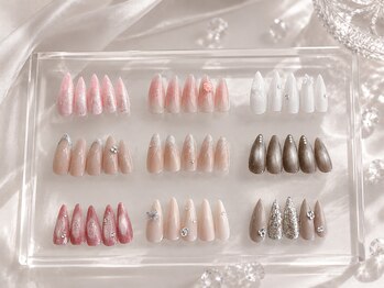 リナータ 三宮店(Rinata)の写真/\予算内で最大限の可愛いを♪/スキントーンのワンカラーからトレンドネイルデザインまで多数ご用意♪