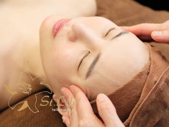 セントリリー(St.Lily)の写真/【結果重視】小顔フェイシャル+デコルテマッサージ付き¥11000→¥6000☆お顔のむくみを改善し速攻小顔へ♪