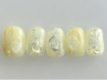 アイネイルズ 池袋店(I-nails)/ツヤツヤイエローラメ