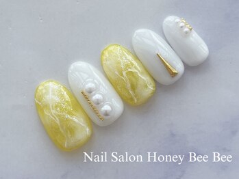 ハニービービー(Honey Bee Bee)/イエローニュアンスネイル