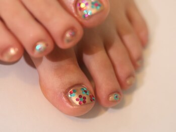 クロ(KURO)/お花フット/柳津ネイルサロン