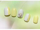 シンプルイエローネイル