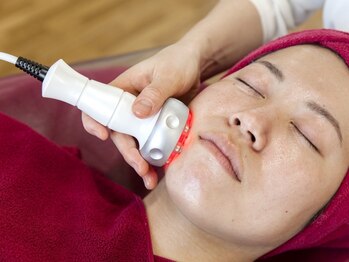 ベルダ(Beldad)の写真/【本気のたるみ・しわケアに！】最新ラジオ波で小顔効果＆リフトアップ♪引き締まったフェイスラインへ◎