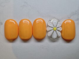 ぷっくりお花ネイル