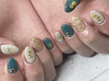 ハニービービー(Honey Bee Bee)/サマーネイル