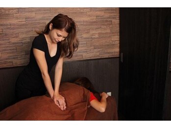 こり道楽 難波 道頓堀 本格安 マッサージ三昧