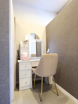 サナン(SANAN)/メイク直しブース