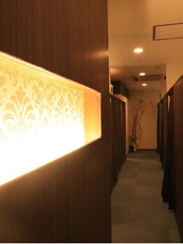 肩こり 頭痛専門整体 ほぐしの匠 ユアーズ瀬野川店/広々とした店内