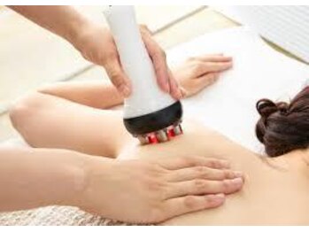 癒のハウス/ハイパーで二の腕のリンパ流し