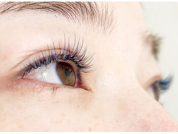 ボンシック 京都駅前店(Bon chic)の写真/外国人風カラエク【フラットラッシュカラーエクステ130本¥7100】垢抜け感UPのくすみカラーが人気◎