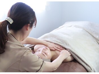 リブレ(LIBRE)/デコルテマッサージ