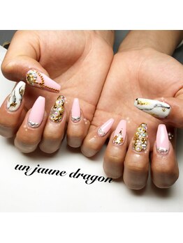 アン ジョーヌドラゴ/パステル☆大理石ネイル