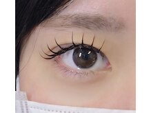 抜け感で控えめかわいいをつくる、目尻ゆるカワまつエク♪