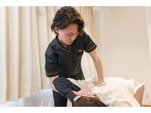 くまのみ整骨院 武蔵浦和院/骨盤矯正/肩甲骨/猫背矯正