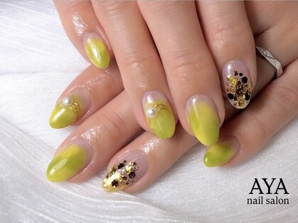 アヤ(AYA)の写真