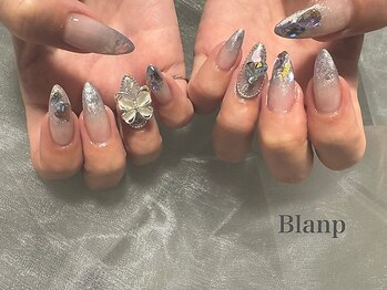 ブランプ(Blanp)の写真/韓国風やワンホンネイルが得意♪夜21時まで営業しているので、お仕事終わりにもご利用いただけます◎