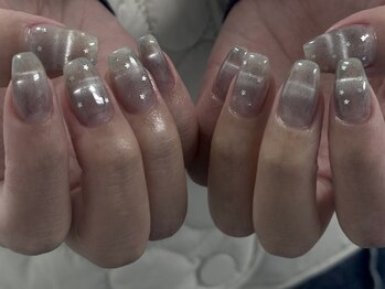 ブランクルネ(blanclune)の写真/【velvet magnet】深みのあるきらめきが上品な存在感を放つ。着飾りすぎず、洗練された印象にアップデート