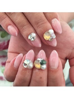 ヘアーアンドビューティー ルーツ(#roots)/ストーンアートネイル