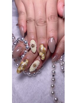 ラミー(Lamie)/夏向日葵ネイル