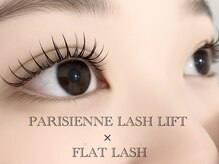 目元を華やかに♪パリエク