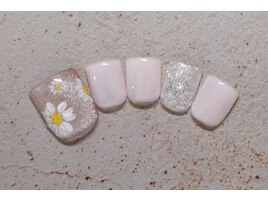 6000円　フットネイル