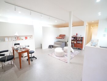 ウミ(umi)/サロン