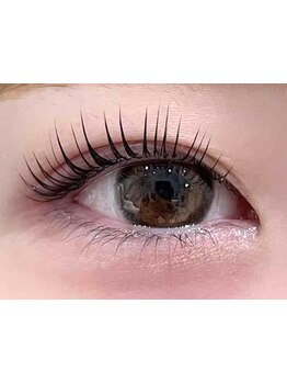 ナチュラル上品な目元にしたい