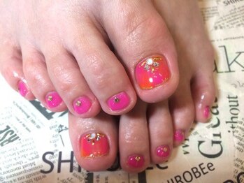 トータルサロン 白べぇーっ プラス/フットネイル