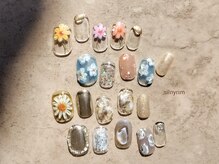 シルニー リム(Silny rim)/アシンメトリーニュアンスネイル