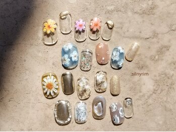 シルニー リム(Silny rim)/アシンメトリーニュアンスネイル