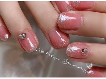 ハニーバニー(HoneyBunny)/オフィスで映えるビジューネイル